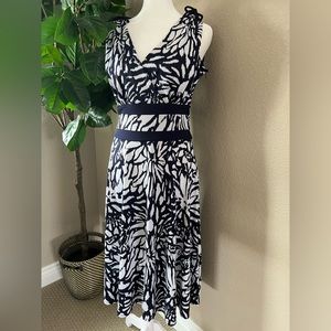 AA Studio 8 navy and white v neck dress